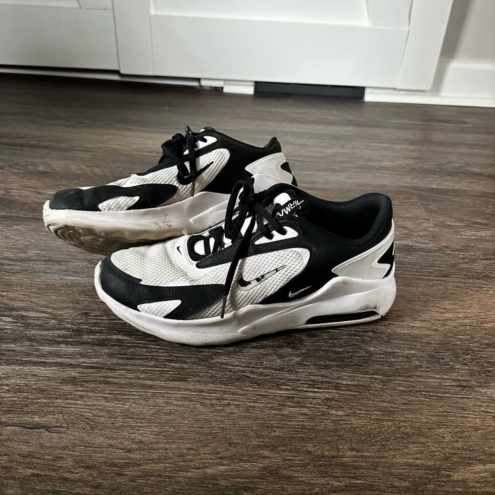 Nike Black and White Sneakers